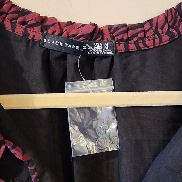 Black Tape Brand mini dress 👗 medium NWOT - Picture 5 of 7